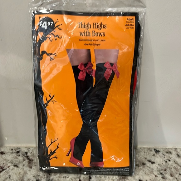 Adult thigh high socks with bows - Picture 1 of 3